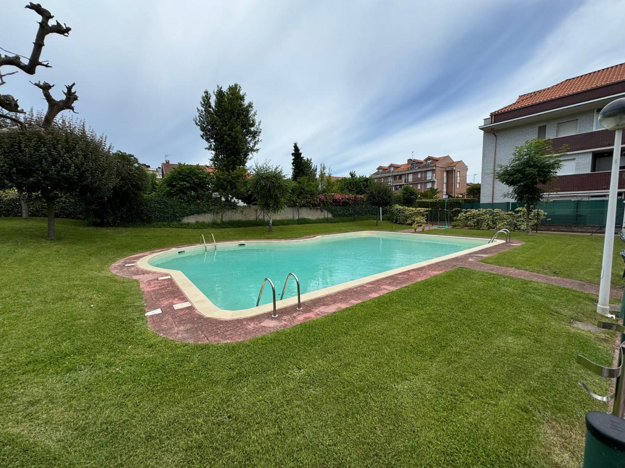 Garaje Y Piscina Comunitaria! Daire Suances Dış mekan fotoğraf